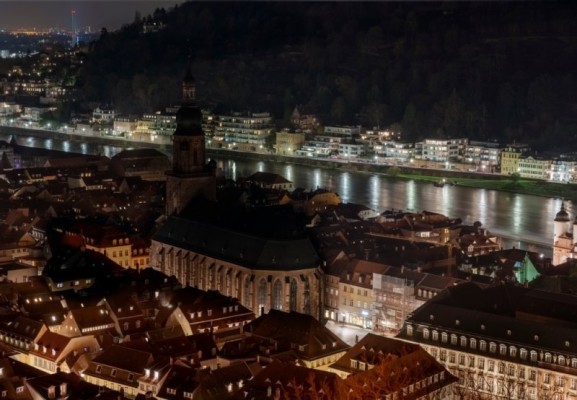 Archivbild: Die Heiliggeistkirche unbeleuchtet zur Earth Hour. (Foto: Christian Buck) Unbeleuchtete Heiliggeistkirche