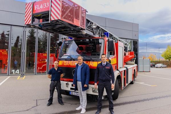 Spendenübergabe Feuerwehr an Odessa (Foto: Tobias Dittmer) Oberbürgermeister Eckart Würzner bei der Feuerwehr