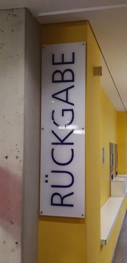 Bücherrückgabestation 1 (Foto: Literaturscouts) Bücherrückgabestation 1 (Foto: Literaturscouts)