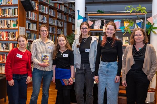 Paula Steingäßer (2. v. r.) mit Heidelberger Literautrscouts