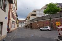 Blick auf das 1971 gebaute Bergbahngebäude mit Parkhaus (Foto: Christmut Präger)
