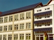 Blick auf die Photovoltaikanlage an der Fassade und auf das Dach der Kurpfalzschule (Foto: Amt für Umweltschutz, Gewerbeaufsicht und Energie)