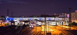 Train station in the evening (Photo: Diemer) Train station in the evening (Photo: Diemer)